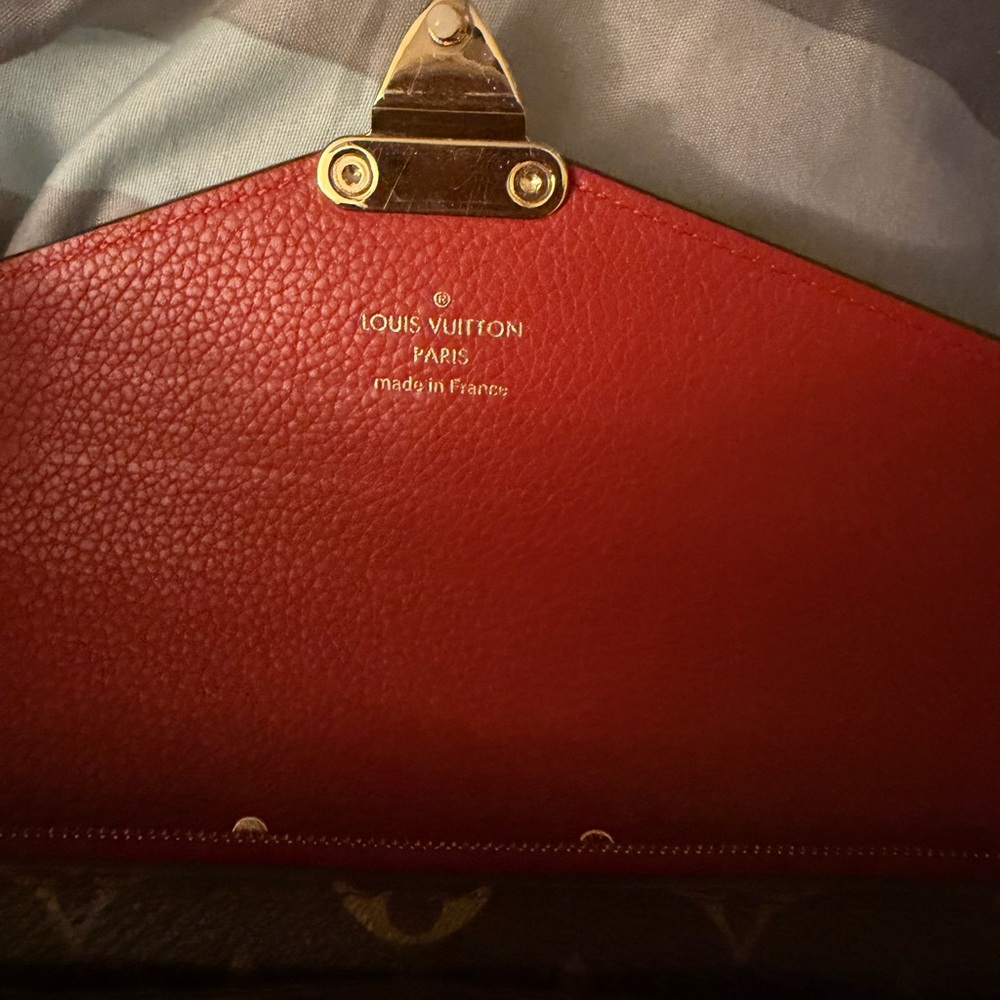LOUIS VUITTON PALLAS GOLD CHAIN MONOGRAM WALLET - Picture 2 of 12